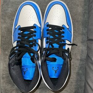 Men’s US Size 9 Jordan 1 Mid Signal Blue